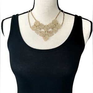 💛 Gold Tone Filigree Statement Necklace